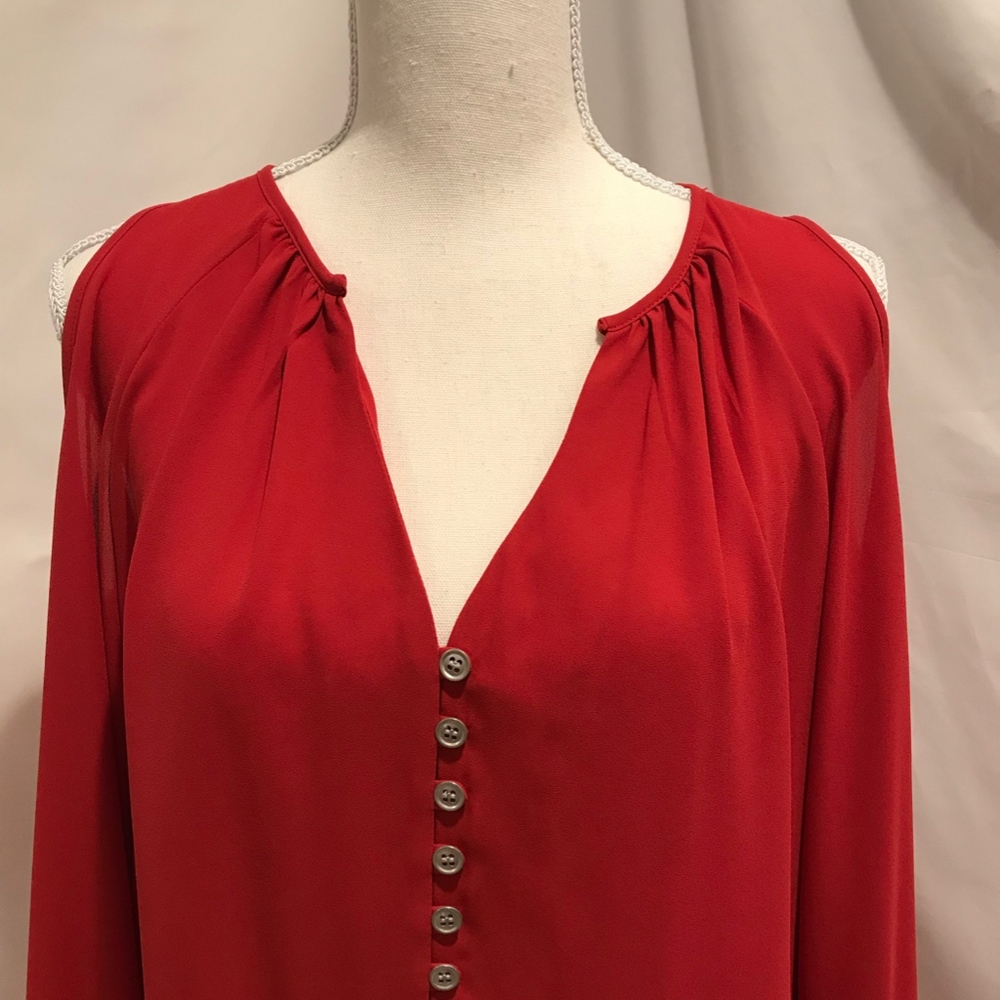 🔥SALE🔥Karen Kane cold shoulder blouse size M
